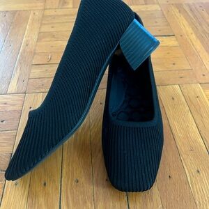 Square-toe Vivaia heels